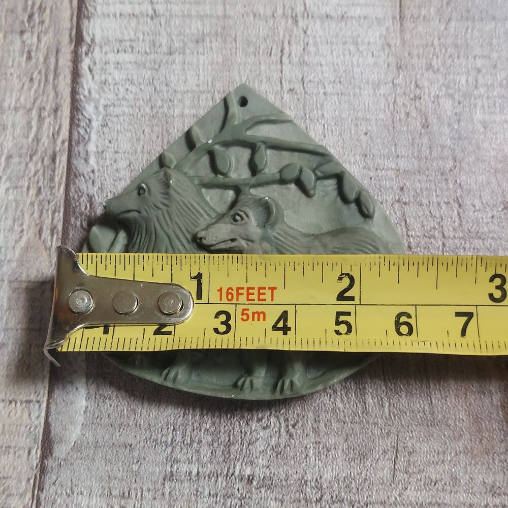 Vintage Drilled Stone for Pendant Hand Carved Dogs Wolves - Picture 5 of 5